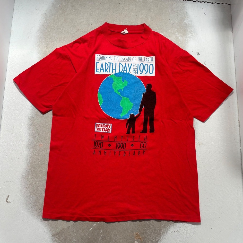 Vintage 1990 Earth Day 20th Anniversary T-Shirt Sun Sportswear Red Mens L